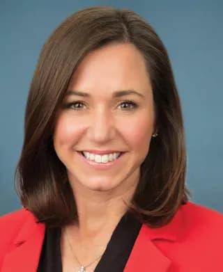 Katie Britt official portrait