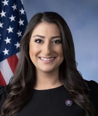 Sara Jacobs official portrait