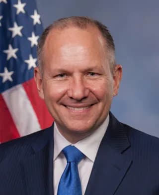 Lloyd K. Smucker official portrait