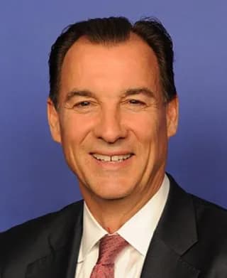 Thomas Suozzi official portrait