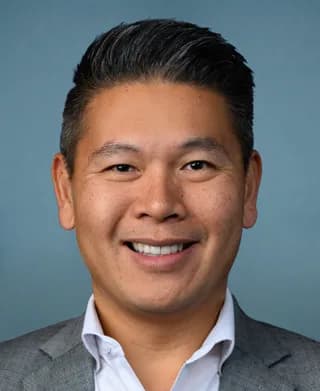 Derek Tran official portrait