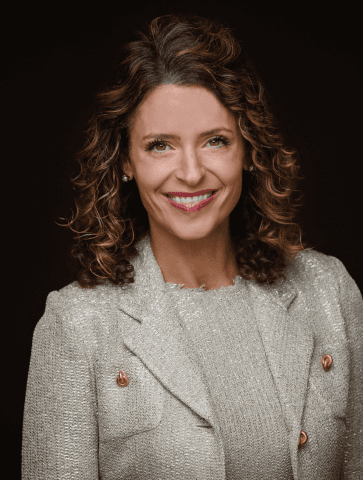 Julia Letlow official portrait